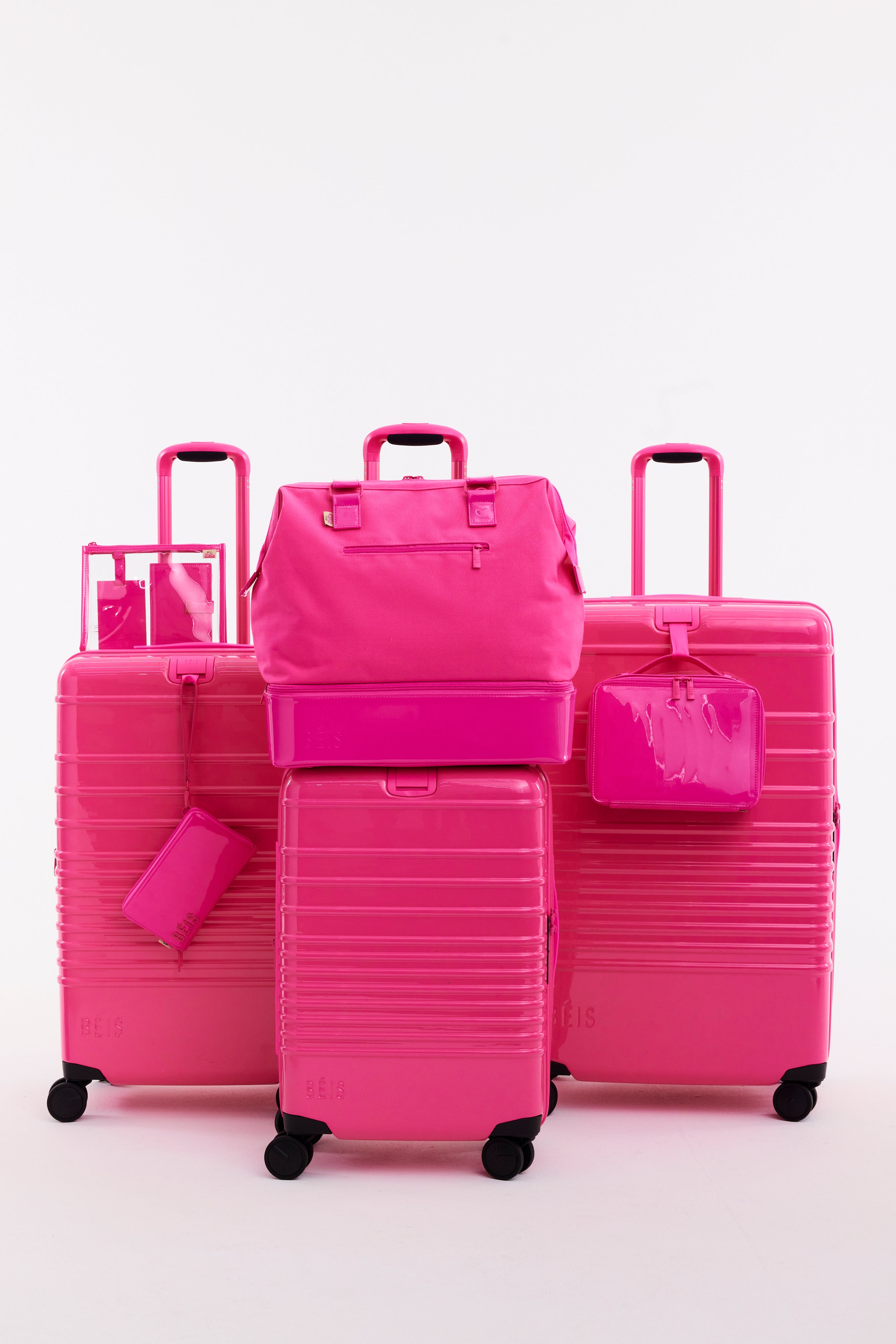 The Passport & Luggage Tag Set in Barbie™ Pink